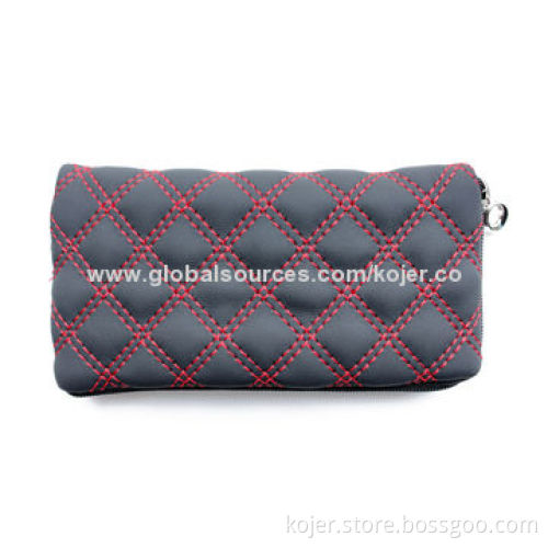 Leather Case for iPhone 4 with Zipper, Lanyard, Customized Patterns and Logos Welcomed
